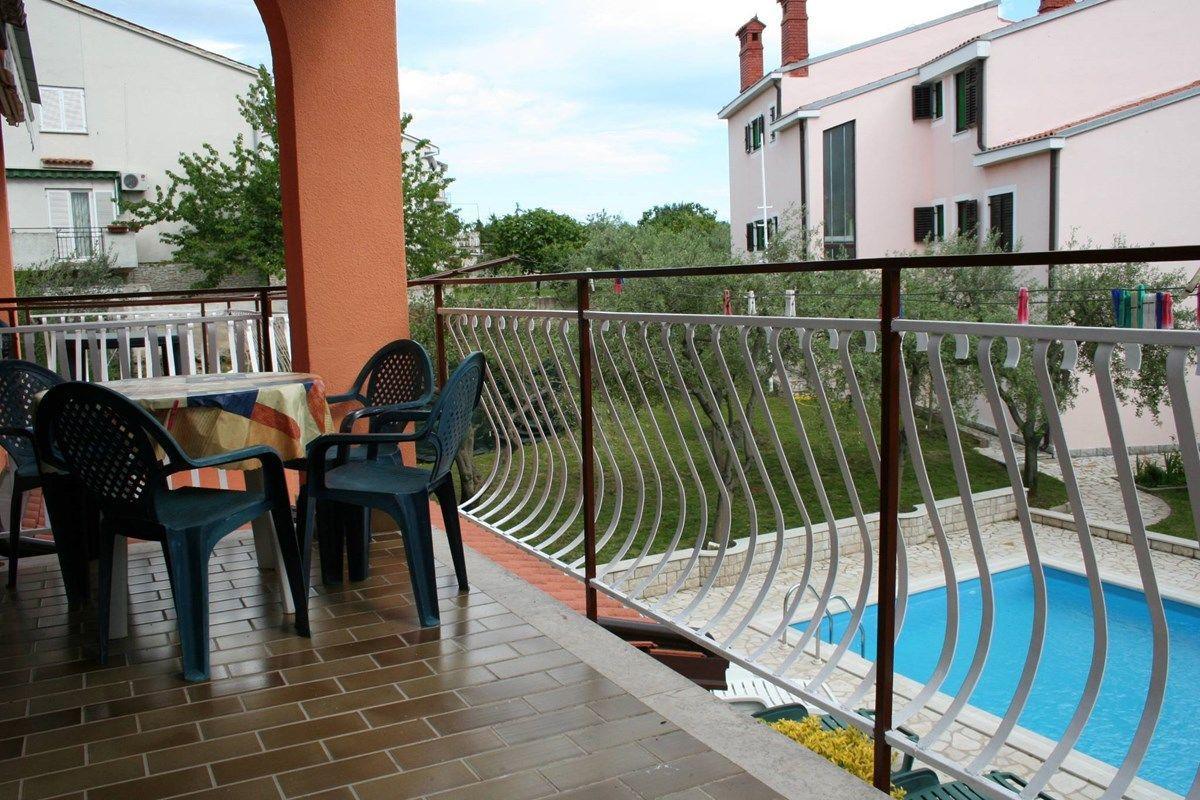 Apartments Susy Pula Bagian luar foto